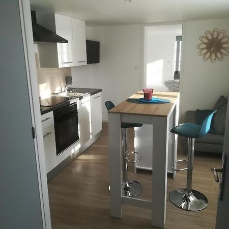 Saint-Maixent-lʼÉcole Appartement Calme מראה חיצוני תמונה