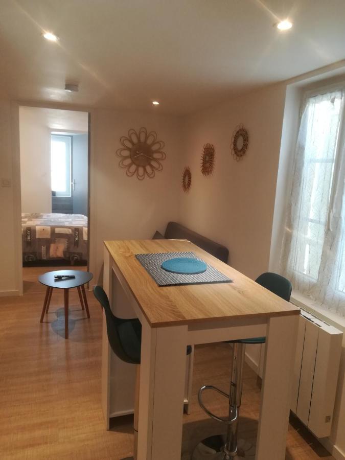 Saint-Maixent-lʼÉcole Appartement Calme מראה חיצוני תמונה
