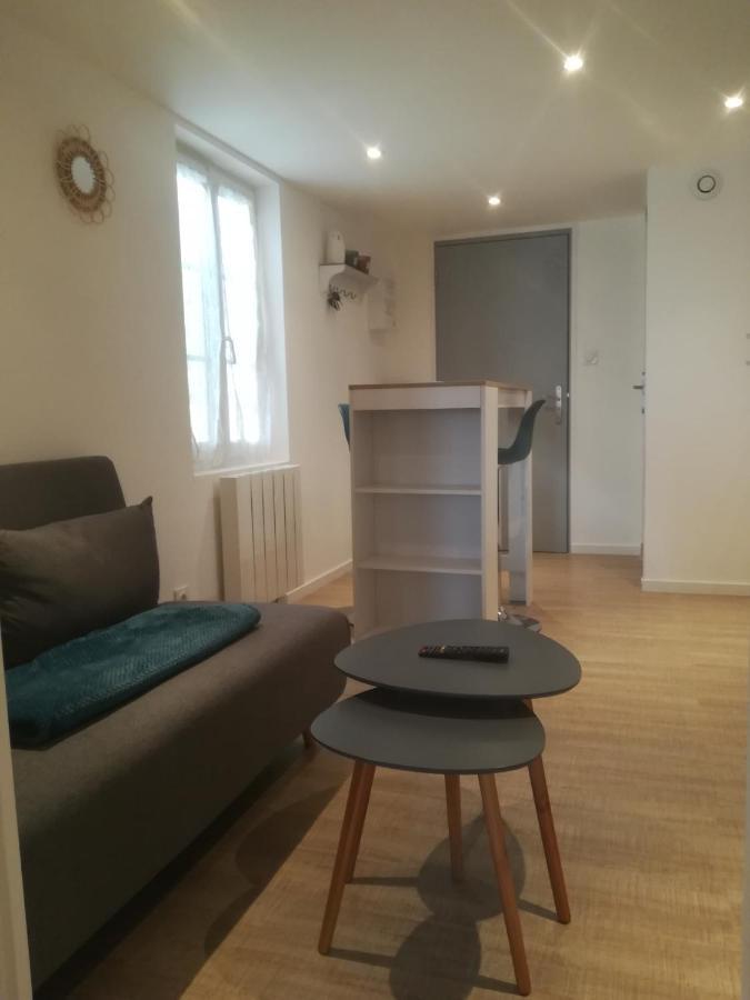 Saint-Maixent-lʼÉcole Appartement Calme מראה חיצוני תמונה